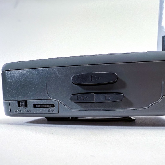 NEW Jensen SCR-75 Stereo Cassette Player – AM/FM Radio with Stereo Earbuds 🎵📻 - Picture 3 of 5